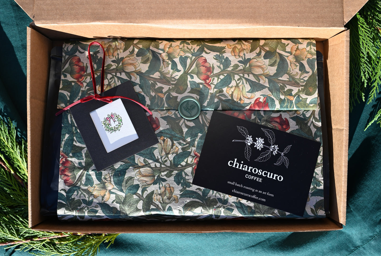 Luce e Ombra Holiday Gift Box